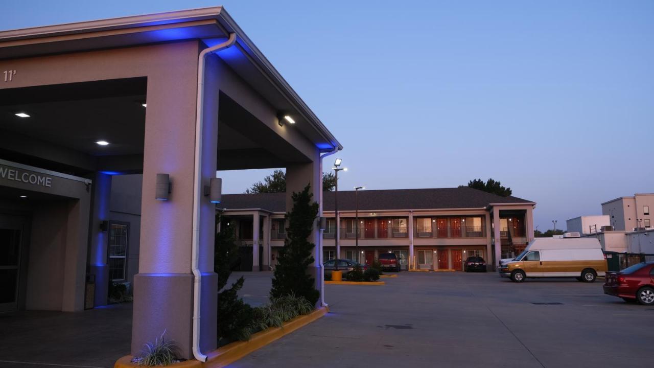 Catoosa Inn & Suites 外观 照片
