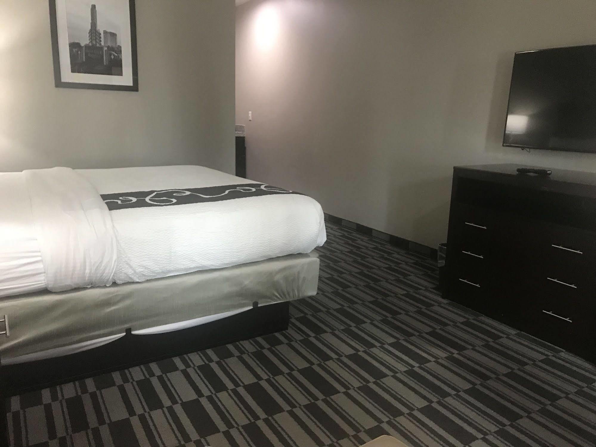 Catoosa Inn & Suites 外观 照片