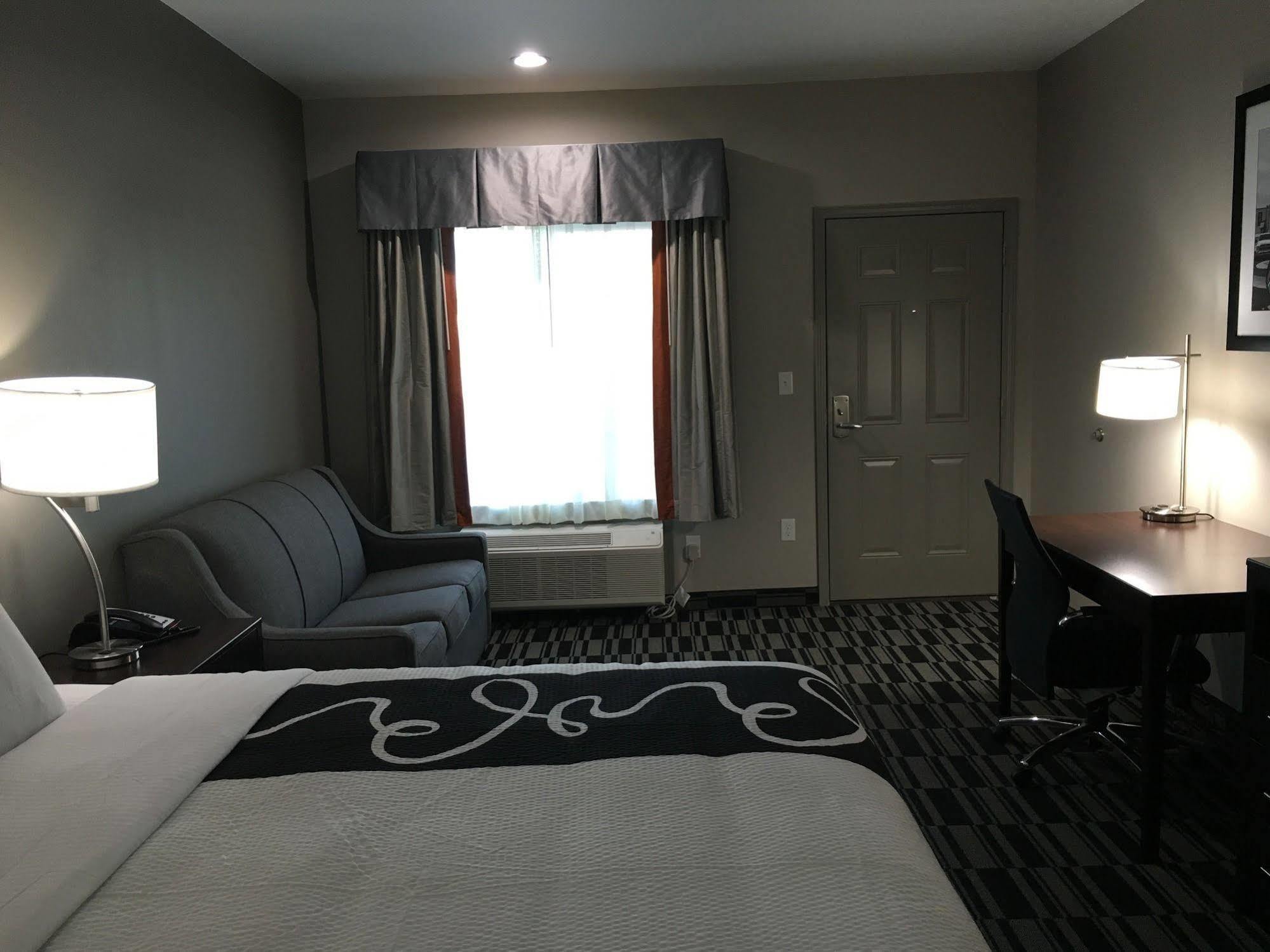 Catoosa Inn & Suites 外观 照片